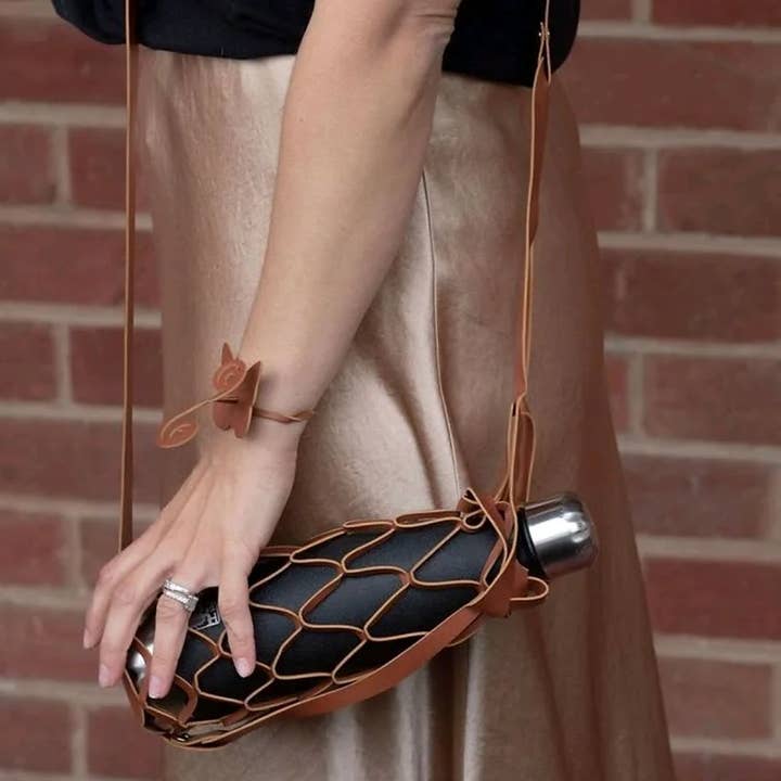 Drink in Style - Wholesale Crossbody bag – Women's - Backpack Cross Body Bottle Bag3