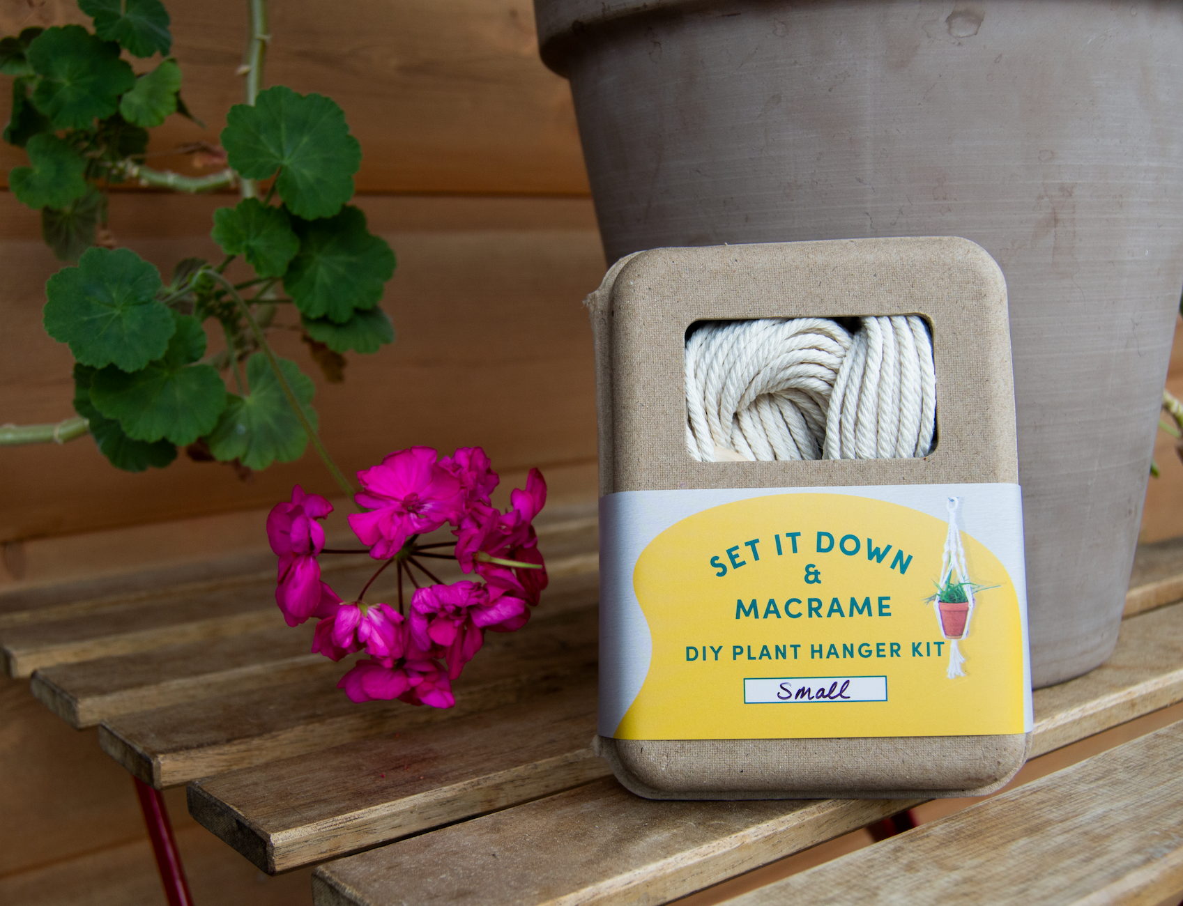 Set It Down - Wholesale DIY Craft Kit - DIY Macrame Plant Hanger Kit0