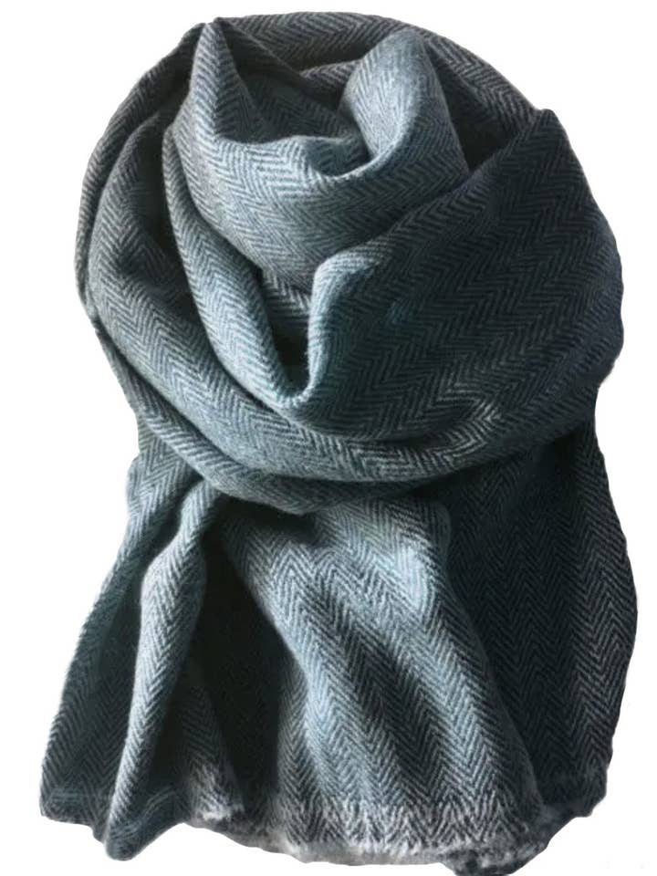 Sillbensmönstrad halsduk med kort frans brun för wholesale av PRATI