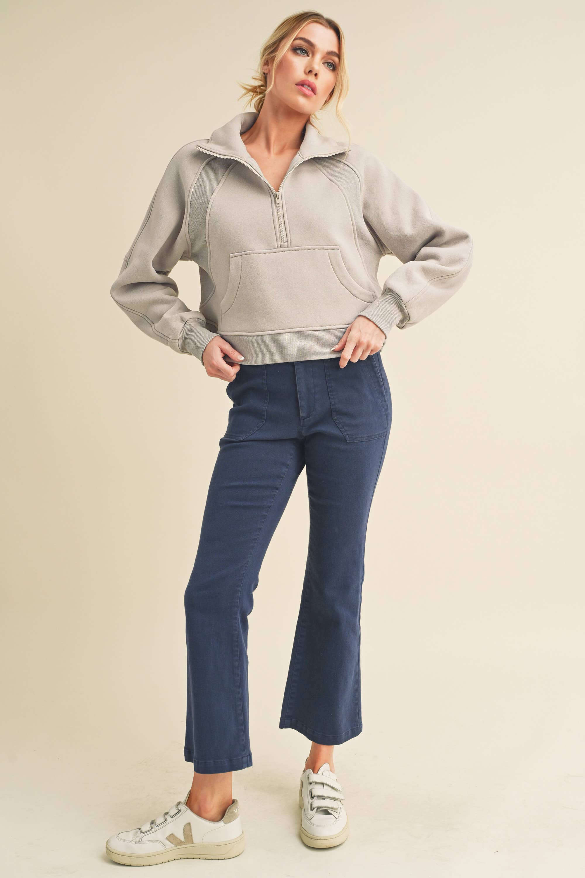 AEMI + CO - Wholesale Sweatshirt - Dames - 950CK Duif, trechterhals, halve ritssluiting, 29