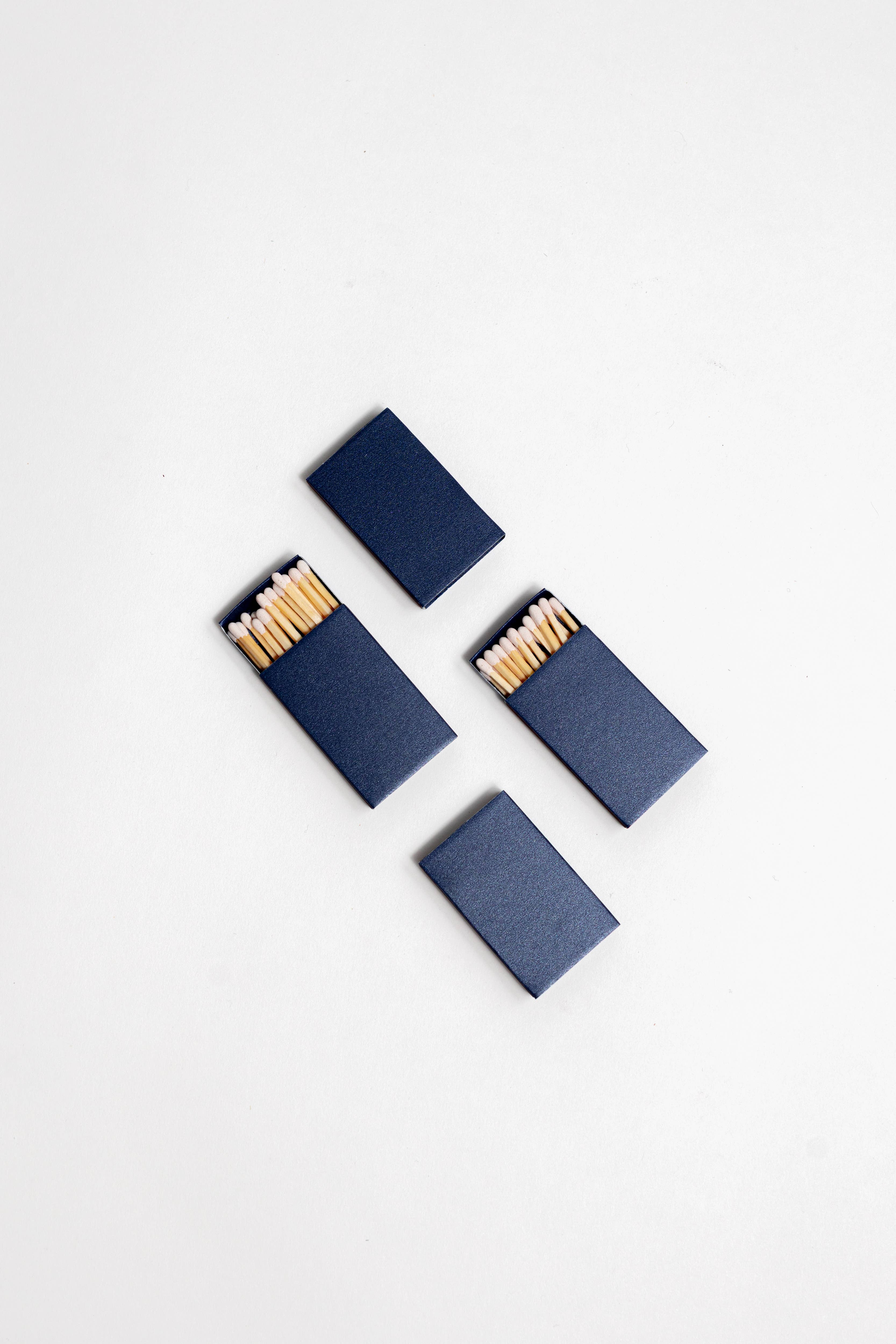 Enlighten the Occasion - Venta al por mayor Cerillas - Caja de cerillas iridiscentes con cabezas blancas13