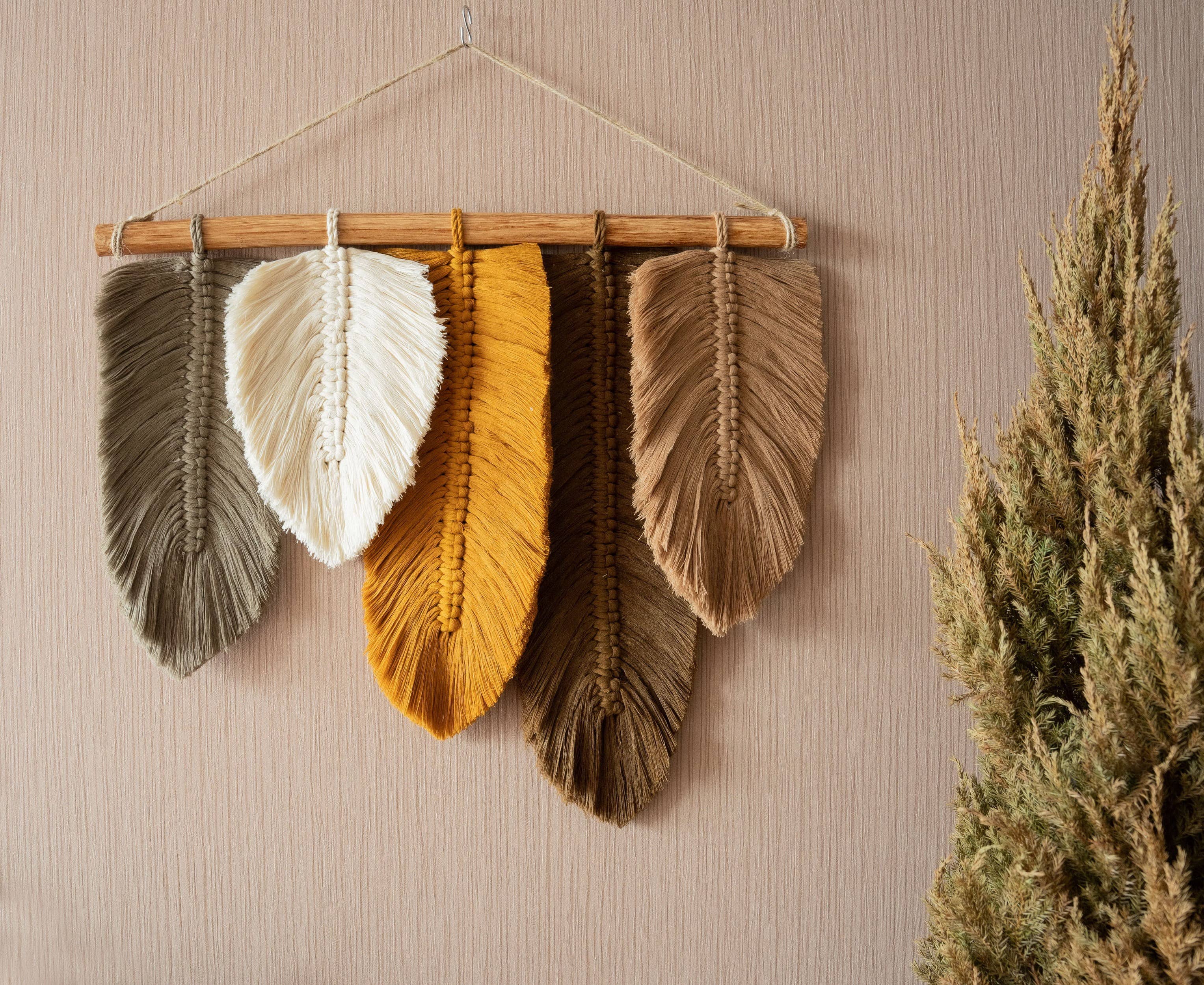 HeartCrafted - Wholesale Decorative Tassel/Wall Drop - Feather Macrame Wall Hanging L044