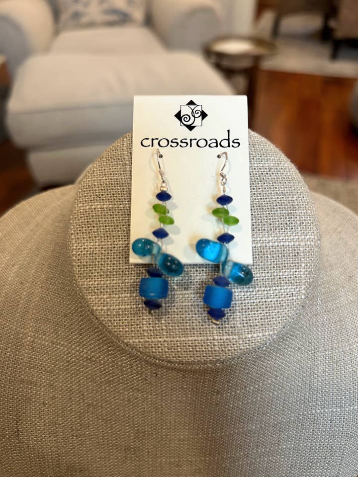Boucles d'oreilles perlées colorées printemps été pour la vente par Crossroads Accessories Inc