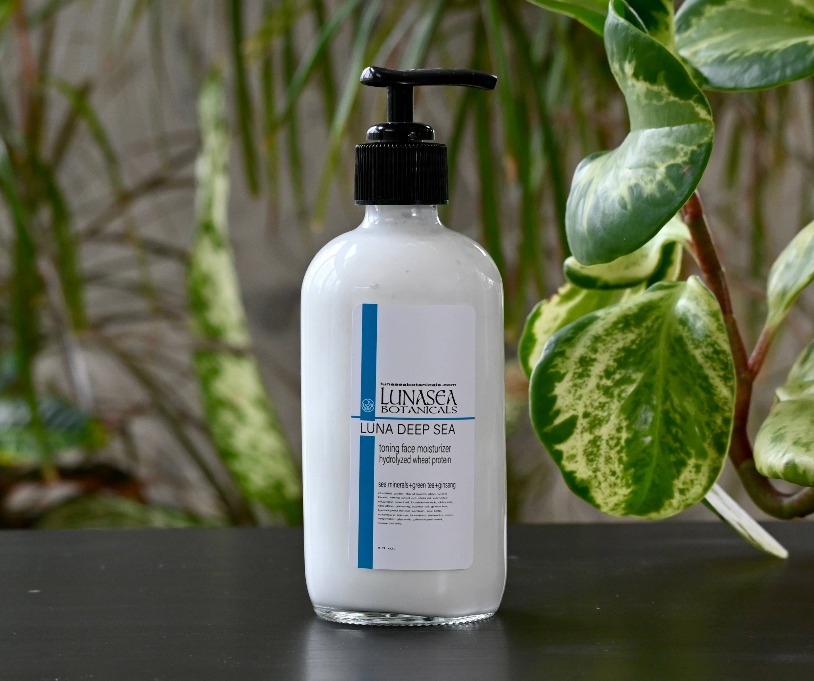 lunasea botanicals - Wholesale Facial Moisturizer - Backbar Face Moisturizer2