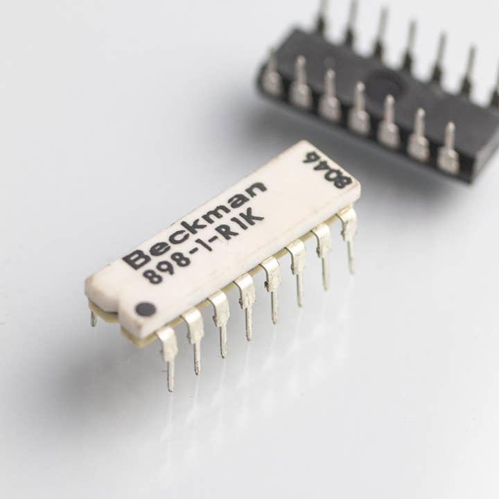 Stemcell Science Shop - Wholesale Decorative Tabletop Object - Wholesale Sample Box11