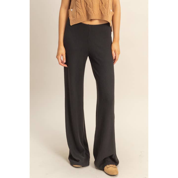 HYFVE – Großhandel Hose – Damen – Essentielle Strick-Schlaghose4