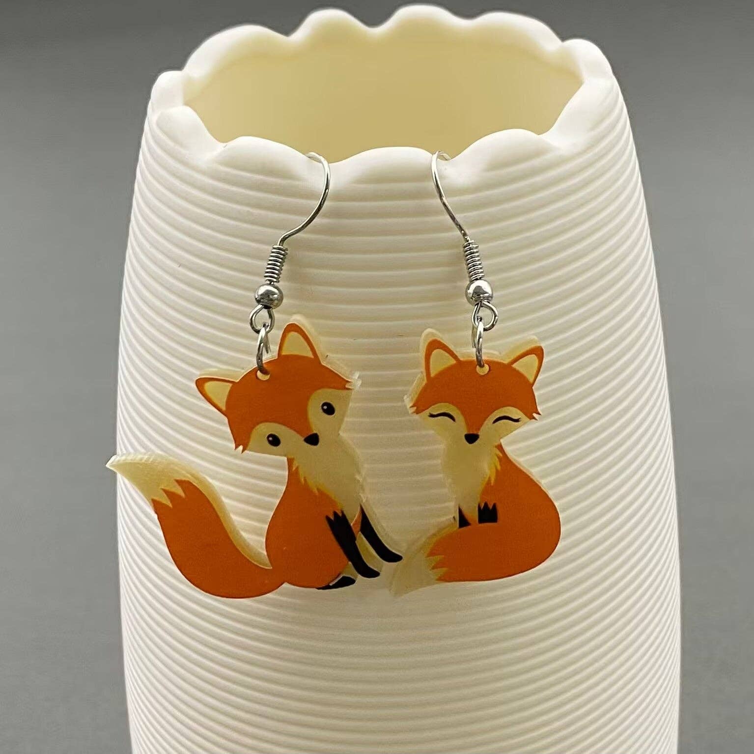 Mio Queena – wholesale Hängande örhängen – Akryl Fox Danle Örhängen - YK3