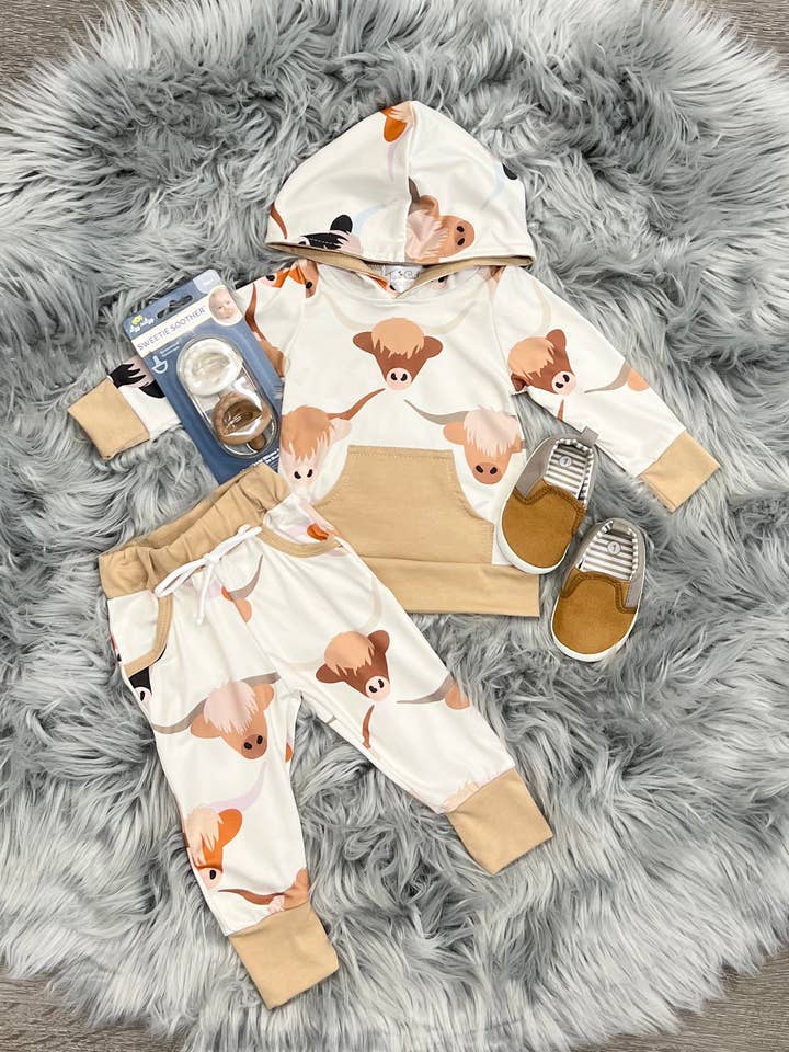 Set con cappuccio Steer Clear per la vendita all'ingrosso da parte di Two Cute Boutique LLC