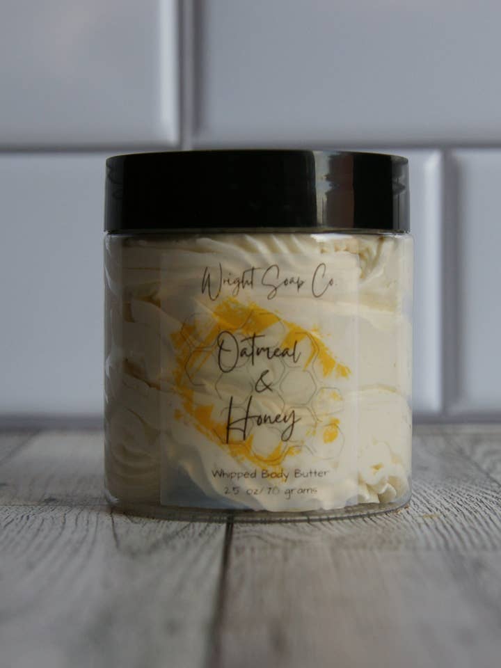 Havregryn og honning pisket kropssmør for engroshandel hos Wright Soap Company