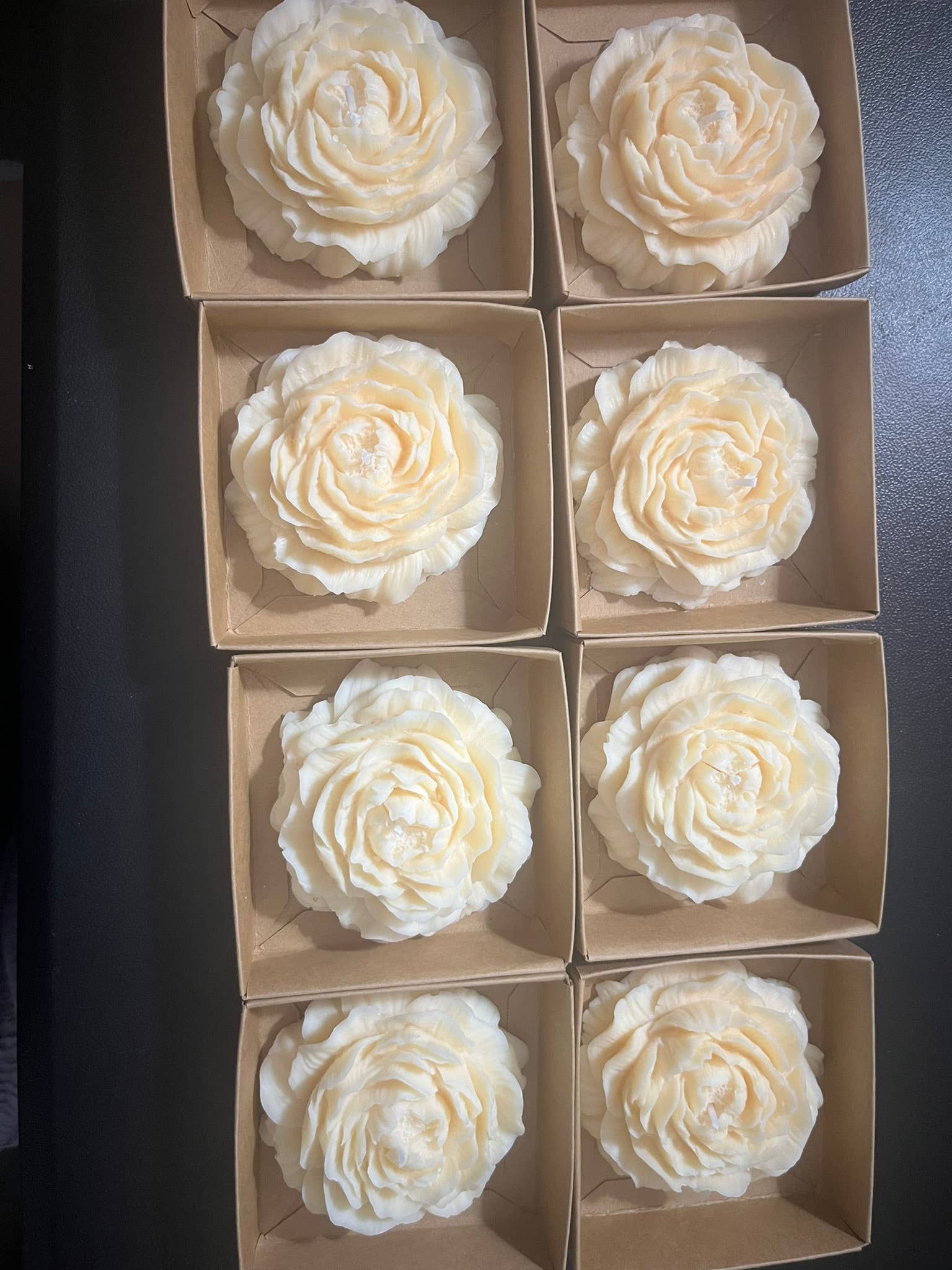 La Binibini – Engroshandel Gavelys – Duftlys i soja med pæonform4