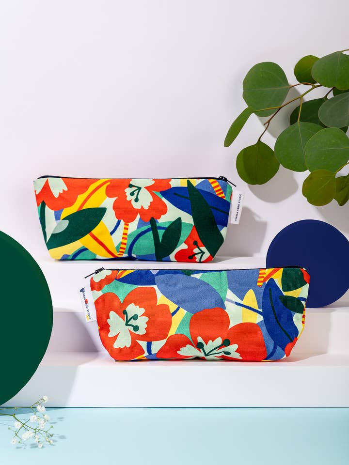 Blyantkasse Bourgogne Blomstermønster for engroshandel hos Teresa Rego