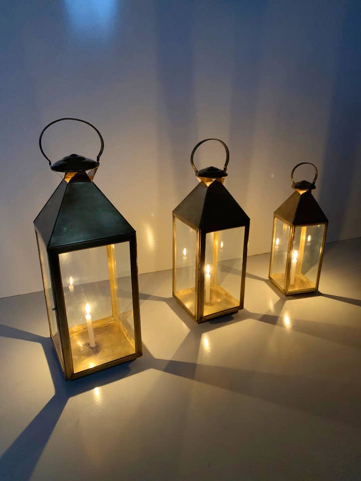 Brass Lantern light - Gold Lantern Lamp - Hanging Lanterns for wholesale by Palmeraies