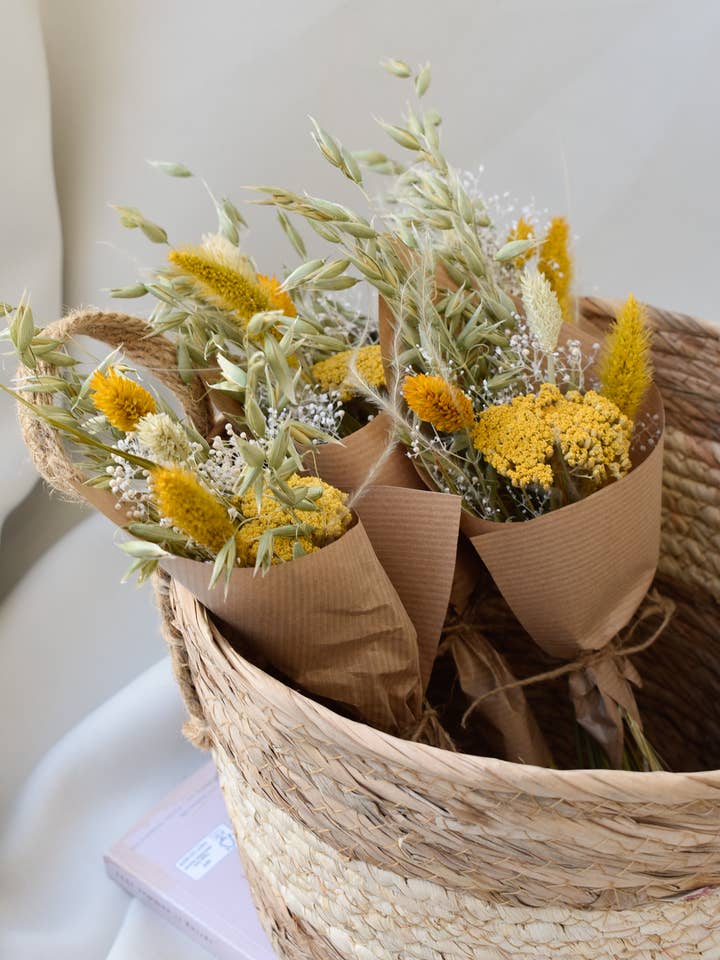 Bouquet of dried flowers “Julie” mini for wholesale by BELLMA - Nadine Obermeier