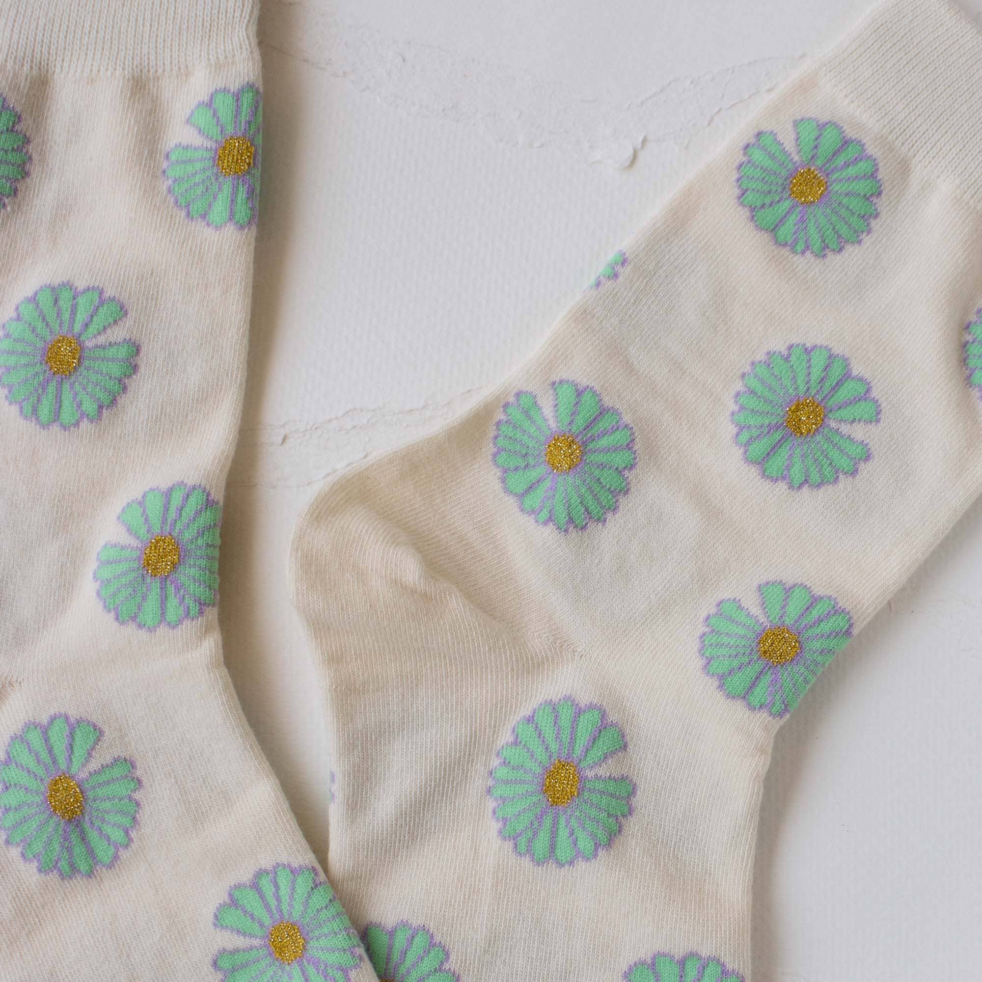 Tiepology – wholesale Socks – Women's – Women's Vivid Daisy Socks4