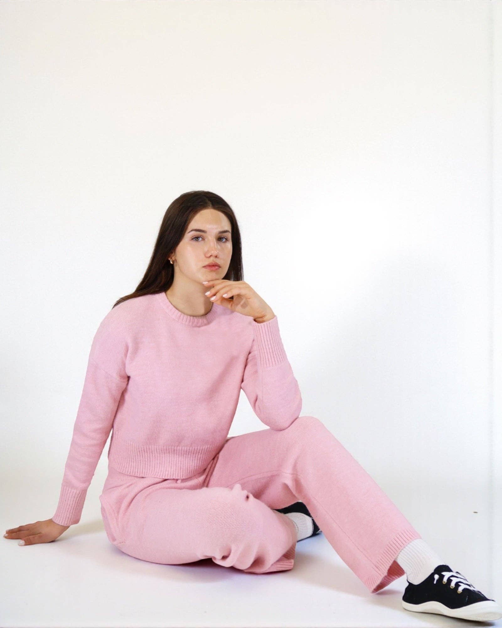 Royal Threads – wholesale Lounge set – Women's – Women’s Knit Two-Piece Set Cropped Hoodie with Wide Leg Pants10