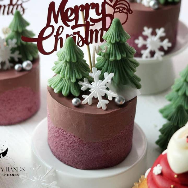 Christmas Tree Cake Candle | Soy Candle | Handmade Candle for wholesale by Pretty Hands
