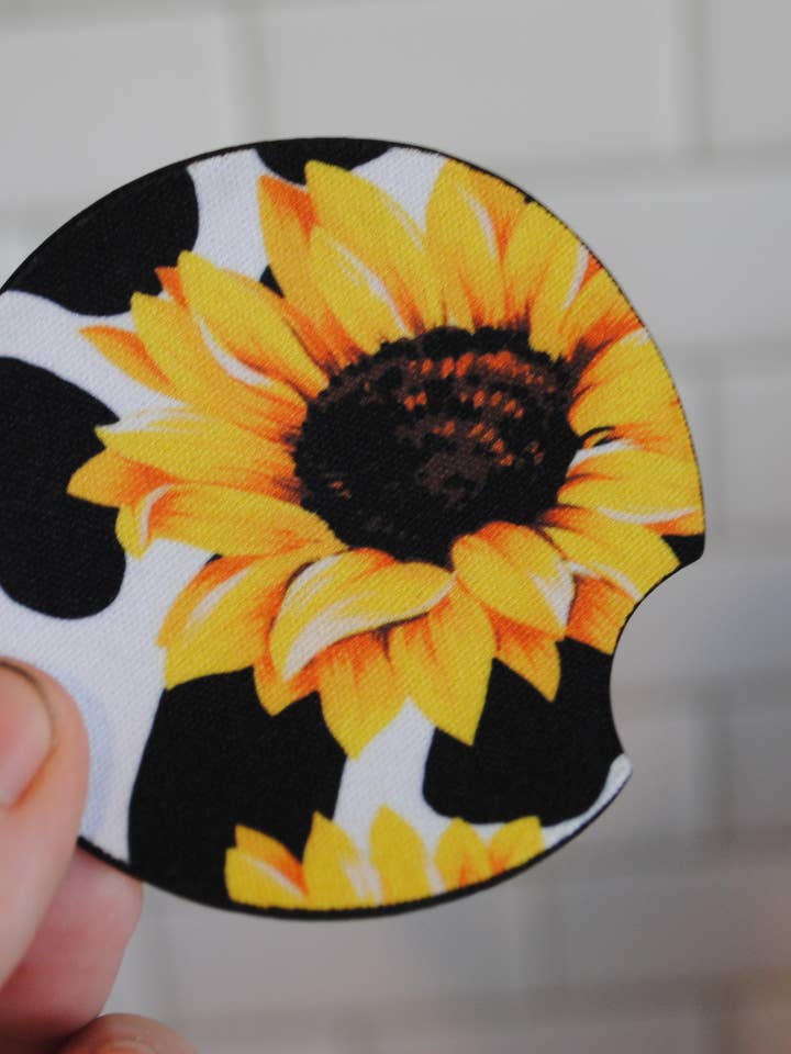 Juego de posavasos de neopreno amarillo con estampado de girasol y vaca para venta al por mayor de Itsfaithscreations