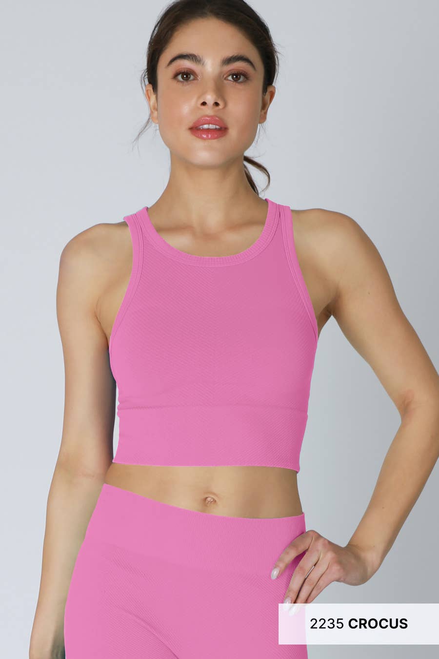 NIKIBIKI – Top de malha - Mulher por atacado – NS7933 - Top recortado Chevron Highneck36