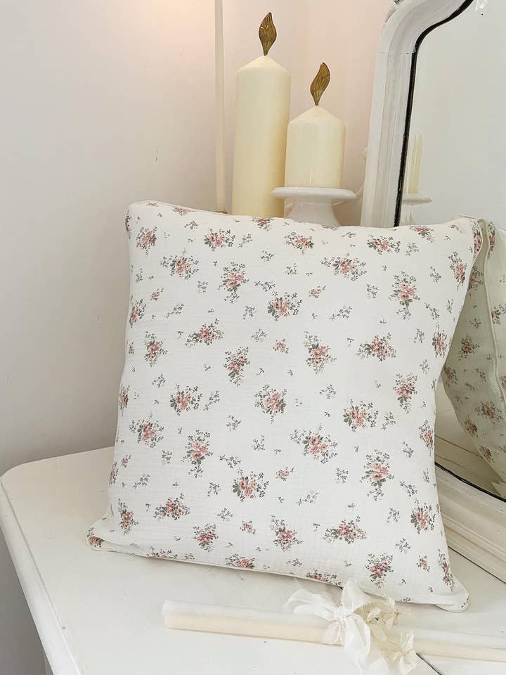 Almofada “Féerie”, gaze dupla de algodão floral orgânico por atacado de ROSA DAMASCENA