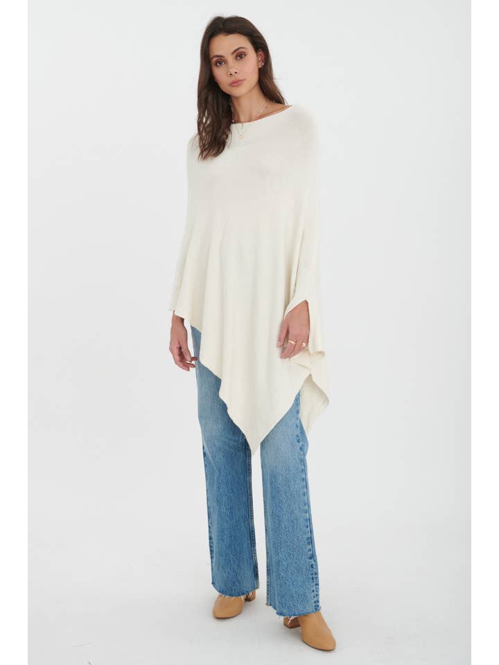ORNELLA PARIS - Wholesale Poncho – Women's - LEL-P0076 'star' poncho5