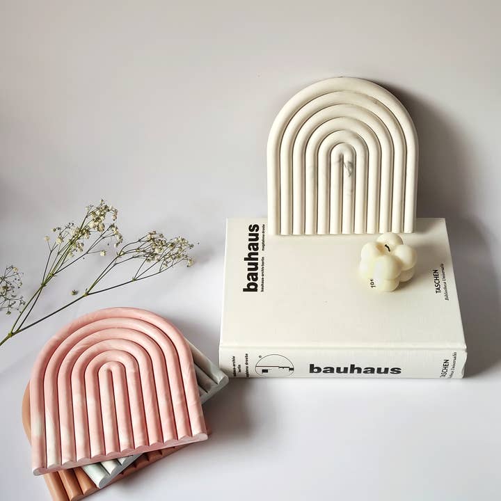 Kndly home - Wholesale Decorative Tray - Nordic style rainbow shaped tray4