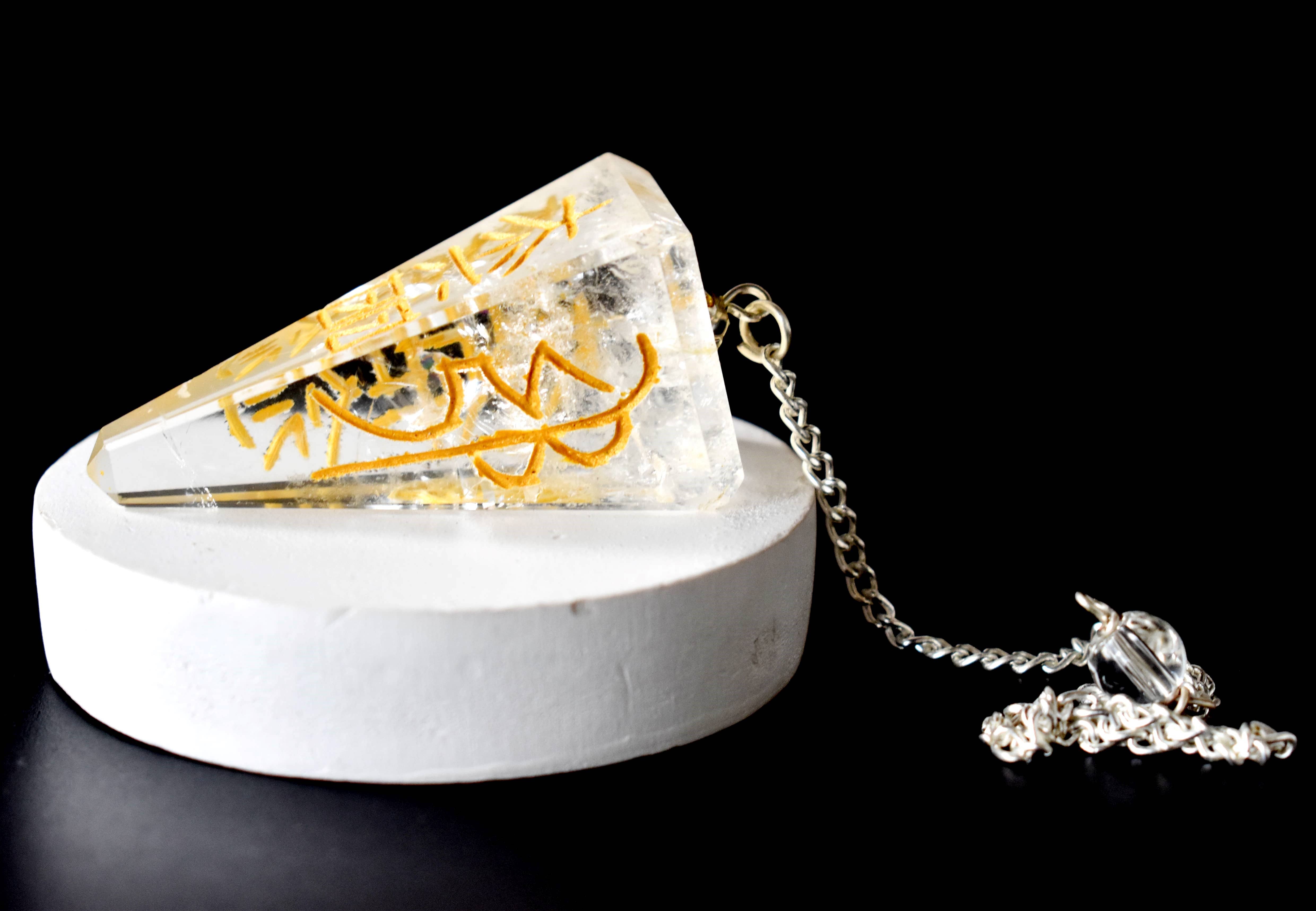 Soothing Crystals - Wholesale Meditation Supplies - Dowsing Pendulum | Crystal Quartz | Faceted & Reiki Pendulum9