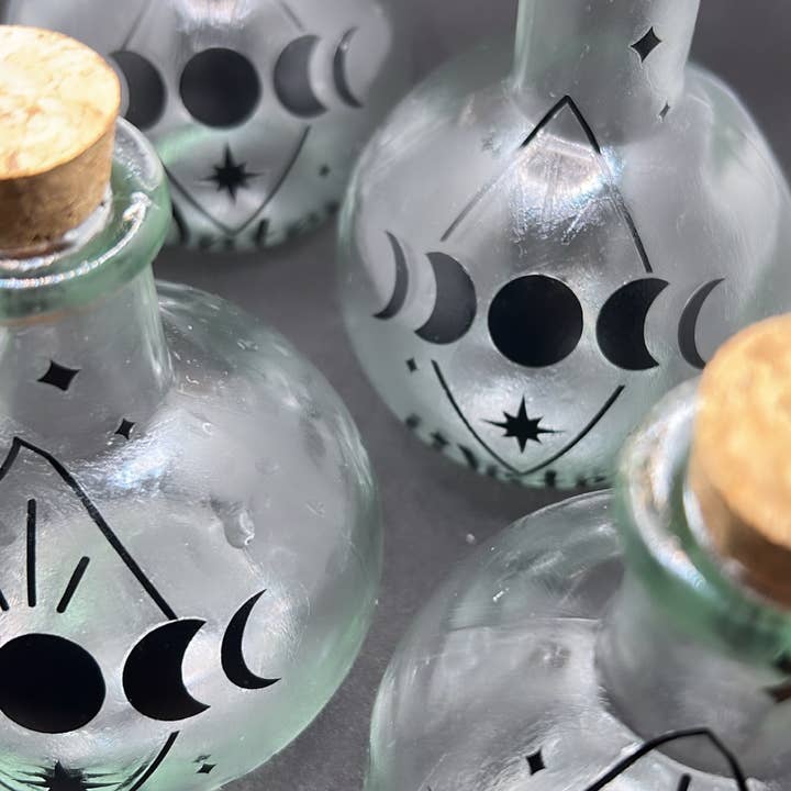 WaterBruja – Großhandel Meditationszubehör – Moon Wasserglas, Vollmond-Ritual, Mondphasen-Glasflasche