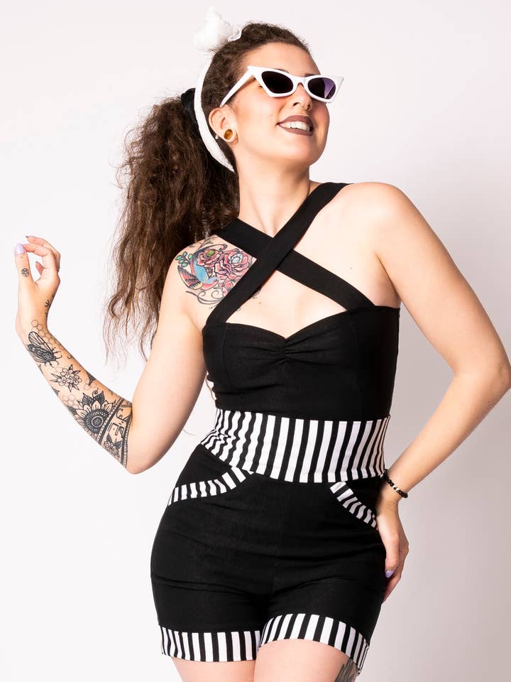 Showtime shorts - Black/white for wholesale by Putré-Fashion