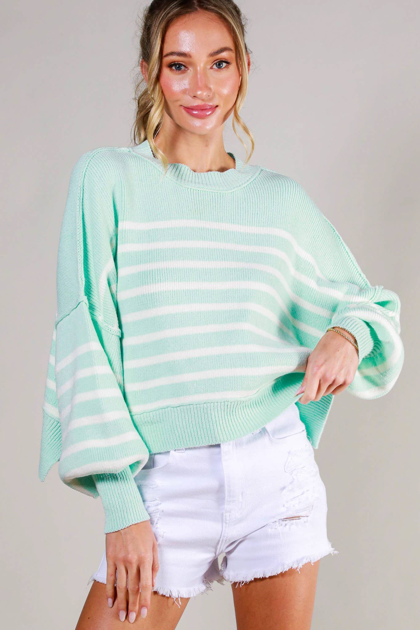 Vine & Love – wholesale Pullovertröja - Dam – Vine & Love randig tröja med balloonärm och rund hals15