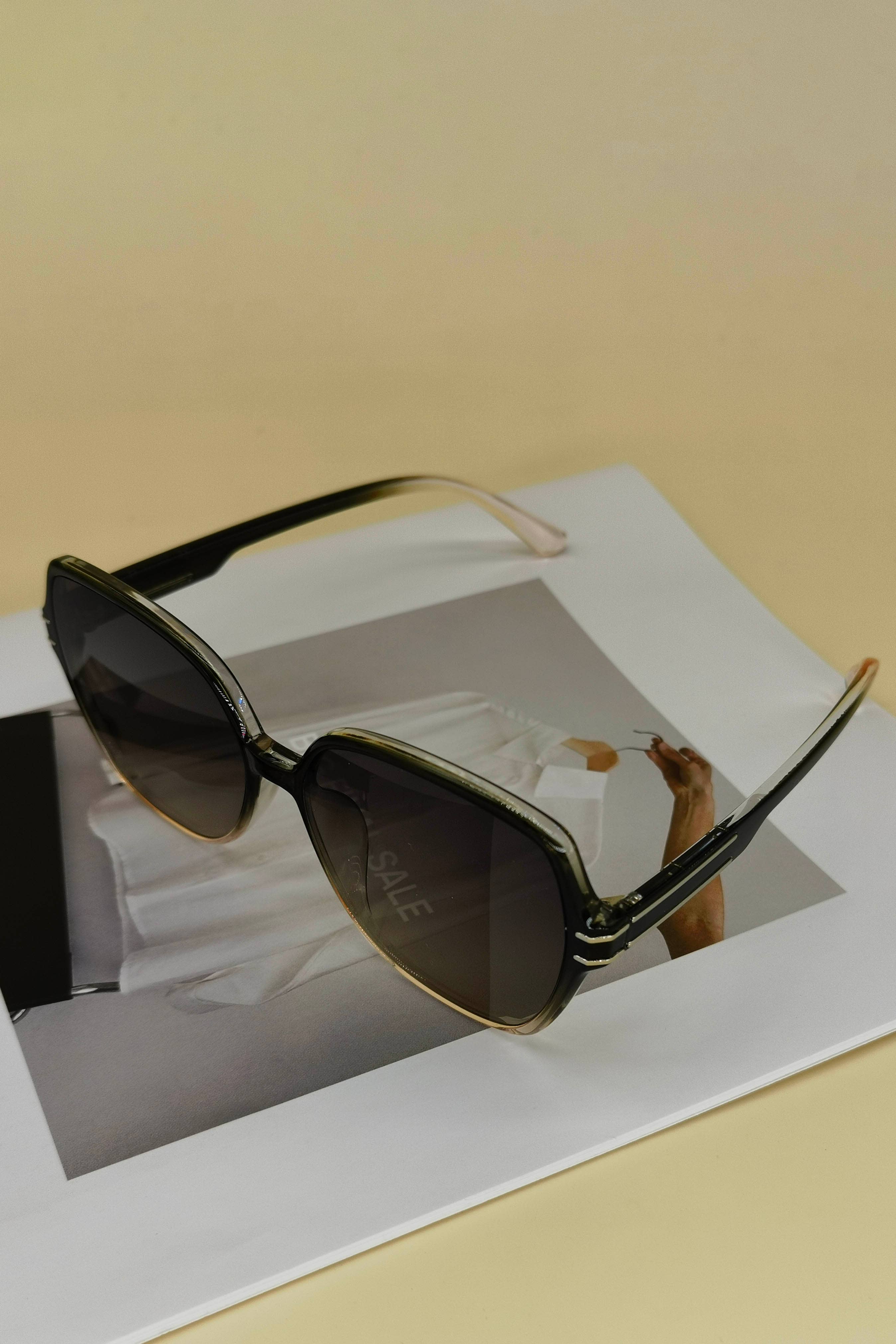 ESLEY – wholesale Solglasögon - Dam – A2304BJN72503- Oversized Gradient Lens Solglasögon7