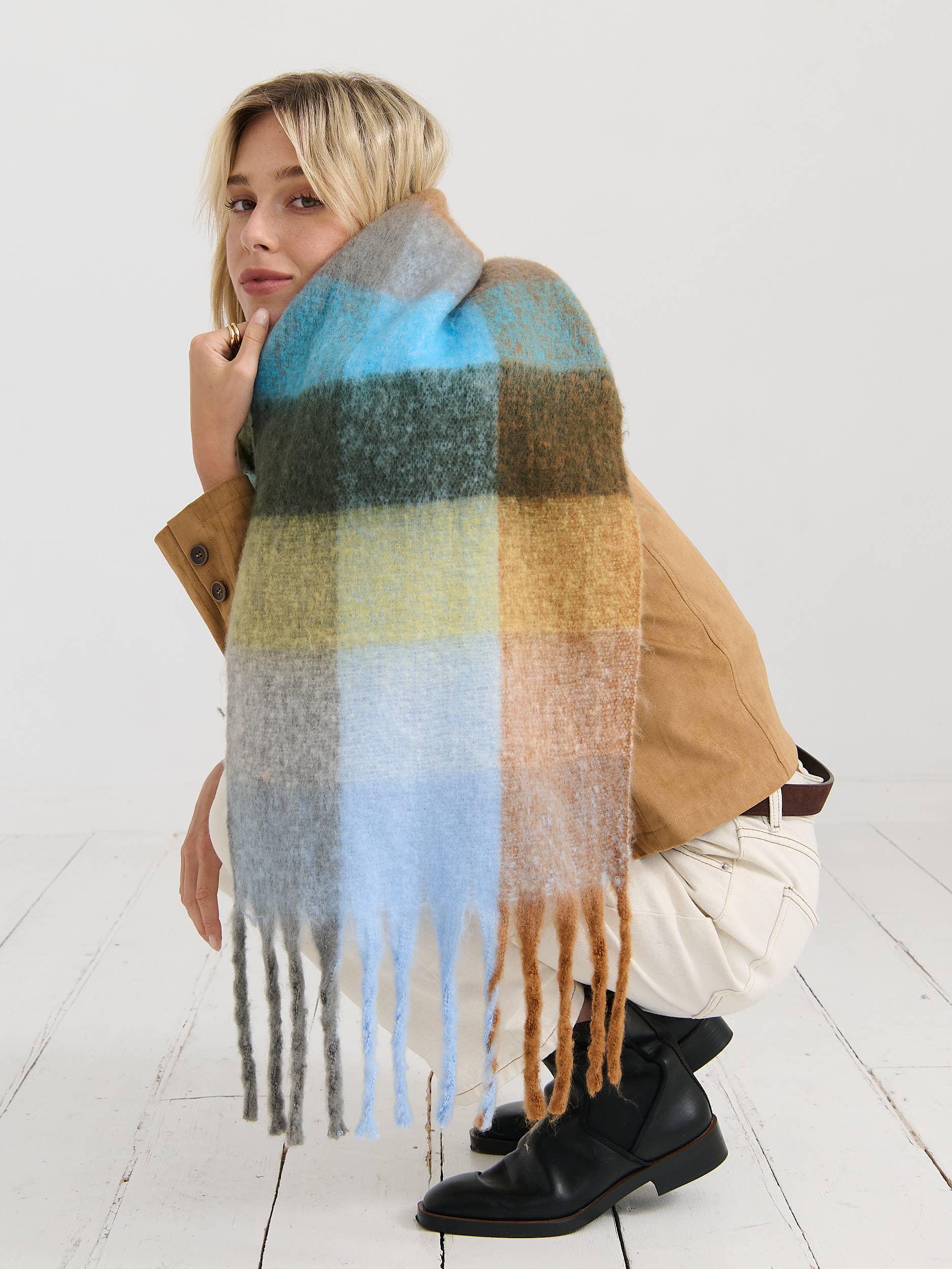 Angels Whisper Accessories - Wholesale Scarf - Women's - Biscuit Checkered Winter Scarf3