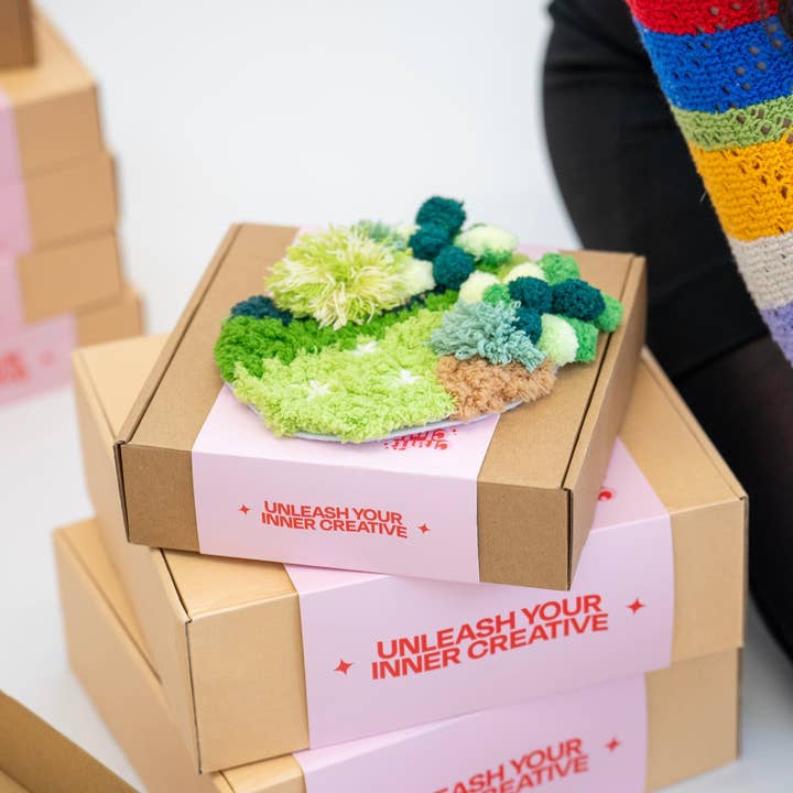 Craft Club – wholesale DIY craft kit – Grassy Garden - Moss Coaster Kit5