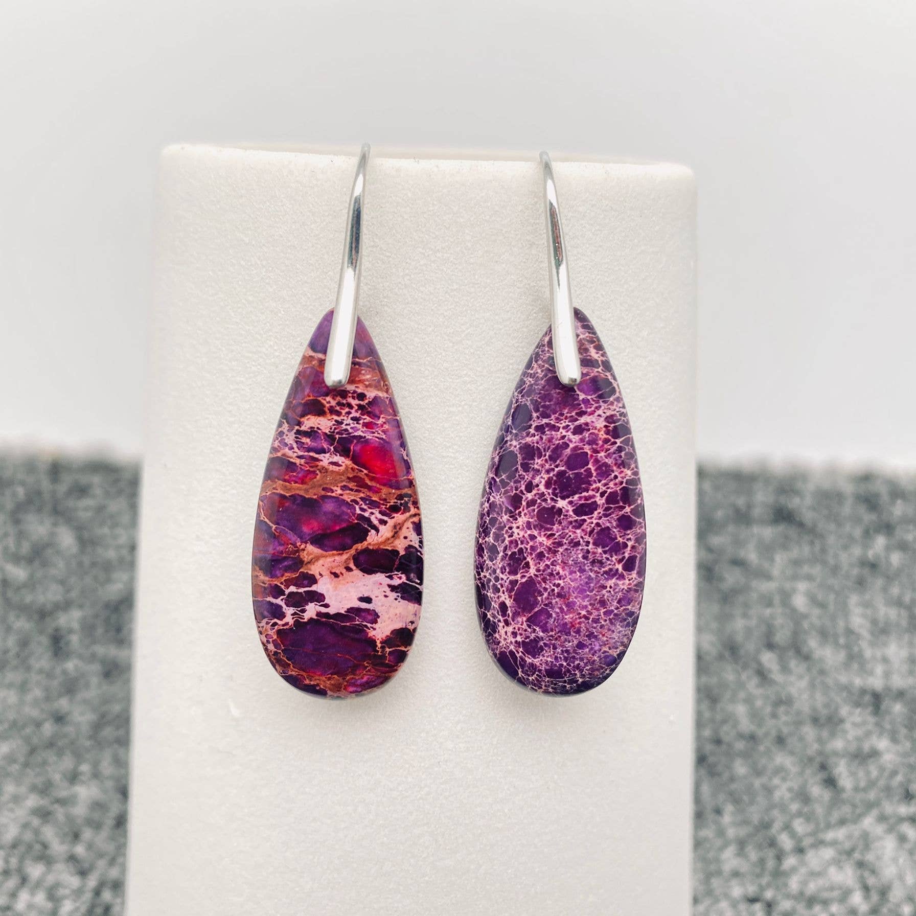 Mio Queena - Wholesale Dangle Earrings - Colored Emperor Stone Geometric Agate Chakra Earrings - CS14