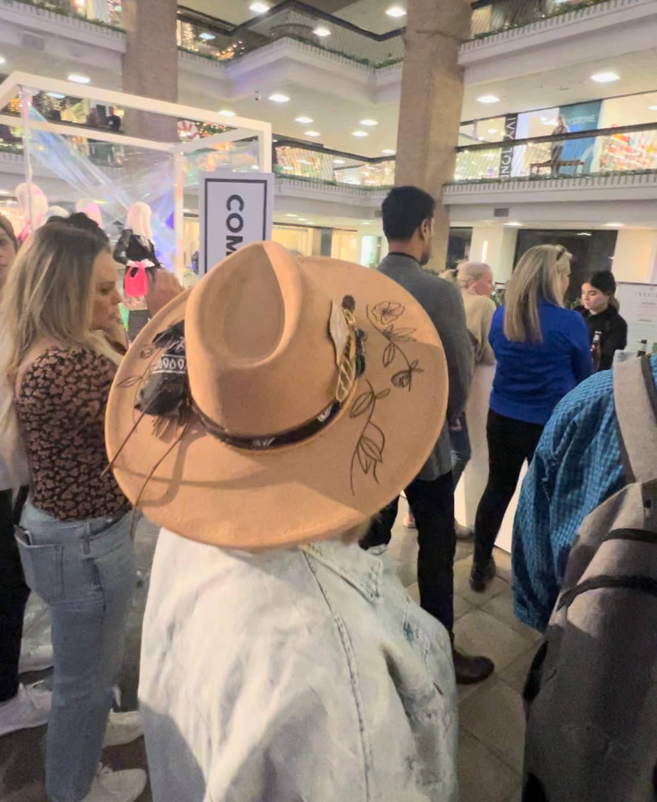 Krew Designs - Vente Chapeau en feutre - femme - Chapeau en daim à bords Wilflower & Vines avec ensemble bandana noir1