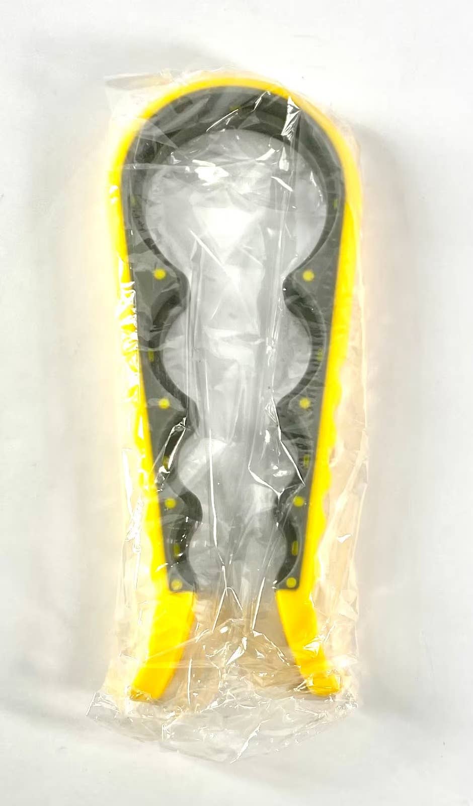 Salzmann Restwaren GmbH - Wholesale Kitchen Tool/Gadget - 5-in-1 lid opener15