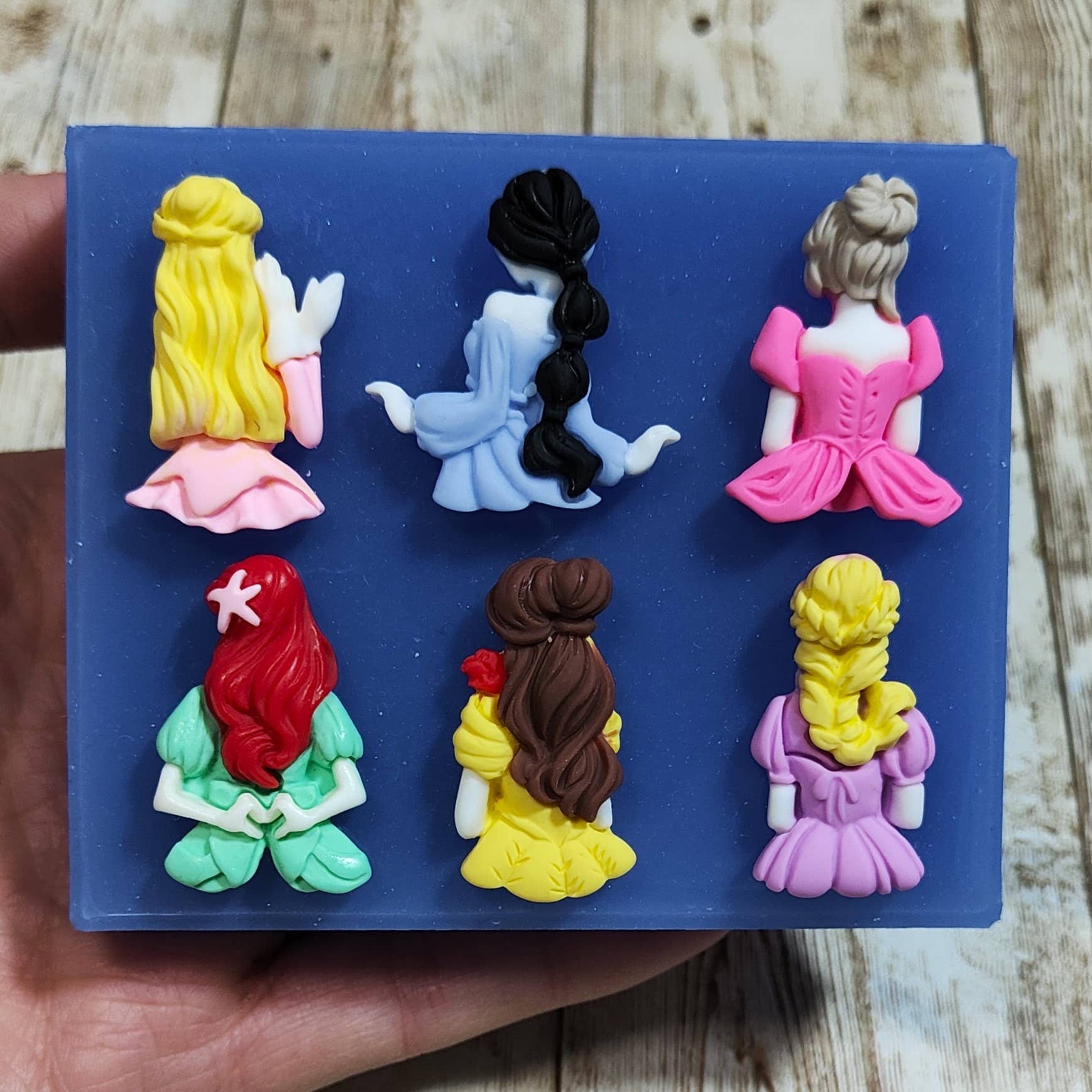 Serena Creazione di Serena Stampone – wholesale DIY-pysselkit – Princessformar i silikon, 6 delar, 3 cm för resin och gips7