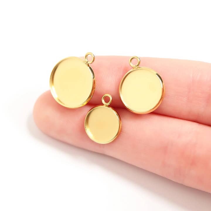 WJW - Wholesale Individual Charm/Pendant - Stainless Steel PVD Cabochon Bezel 10 Pack / ENC0020