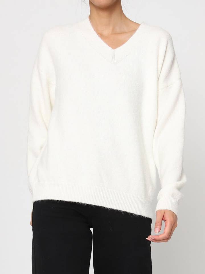 DIX-ONZE - Wholesale Knit Sweater - Women's - V-Neck Sweater – Soft Knit & Comfortable Fit16