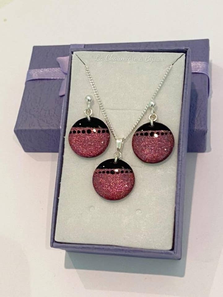 “Little Lilas Rose” Set for wholesale by La Chaumière à Bijoux