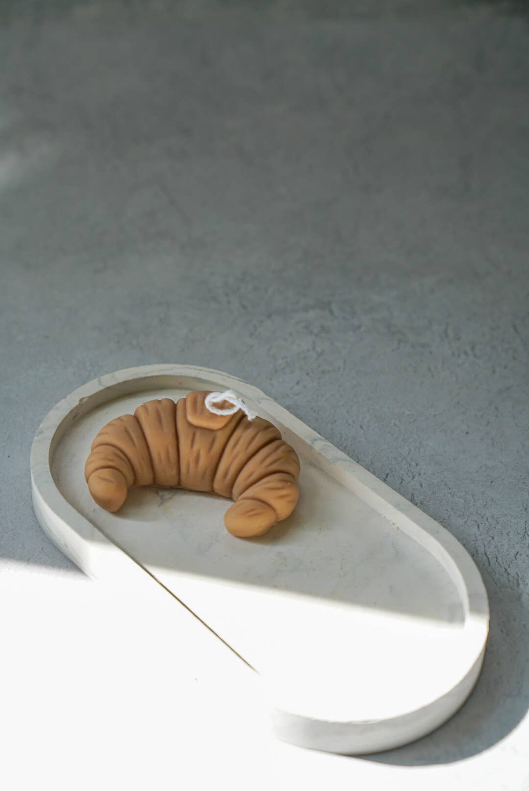 Gokican – wholesale Novelty candle – Croissant Shaped Candle- Handmade Colourful Soy Wax Candle0