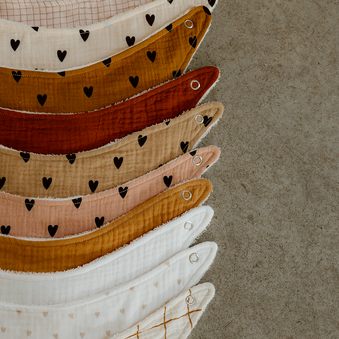 Atelier Wagram – wholesale Bandana bib – Bandana bibs16