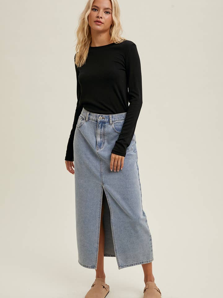 Wishlist Apparel - Wholesale Knit top – Women's - ROUND NECK FITTED RIBBED KNIT TOP / WL24-945025