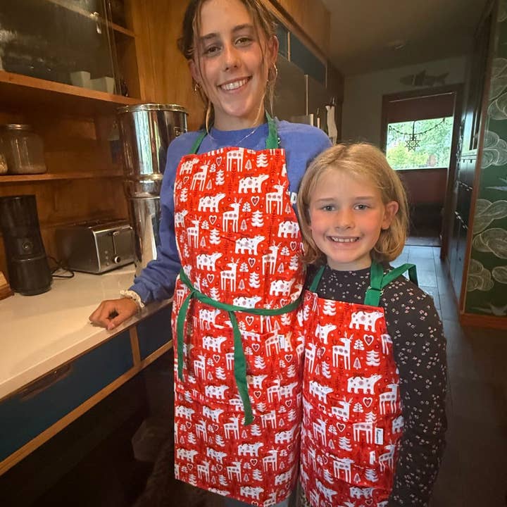 Skogsbarn - Wholesale Apron - Scandinavian Holiday Adult Cotton Cooking Apron2