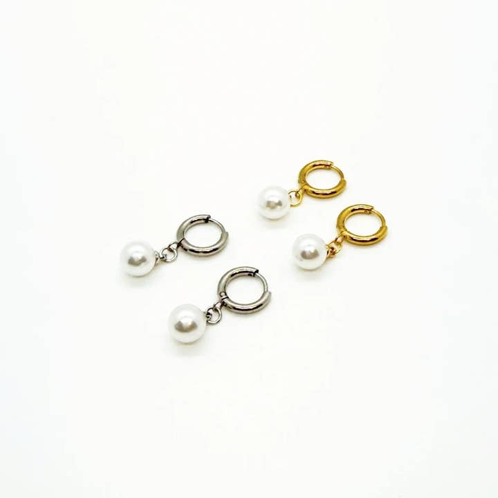 Aqua Essence Co - Wholesale Huggie Earrings - Lulu Jewelry Set | Hypoallergenic Pearl Earrings & Necklace2