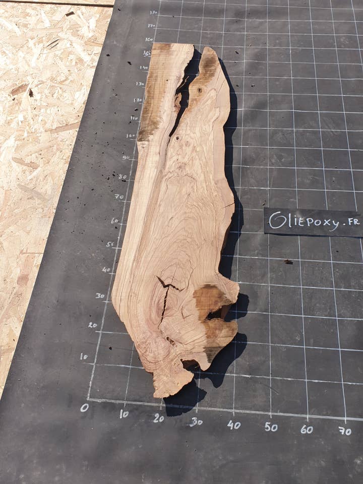 Tavola in legno d'ulivo N°163 per la vendita all'ingrosso da parte di oliepoxy