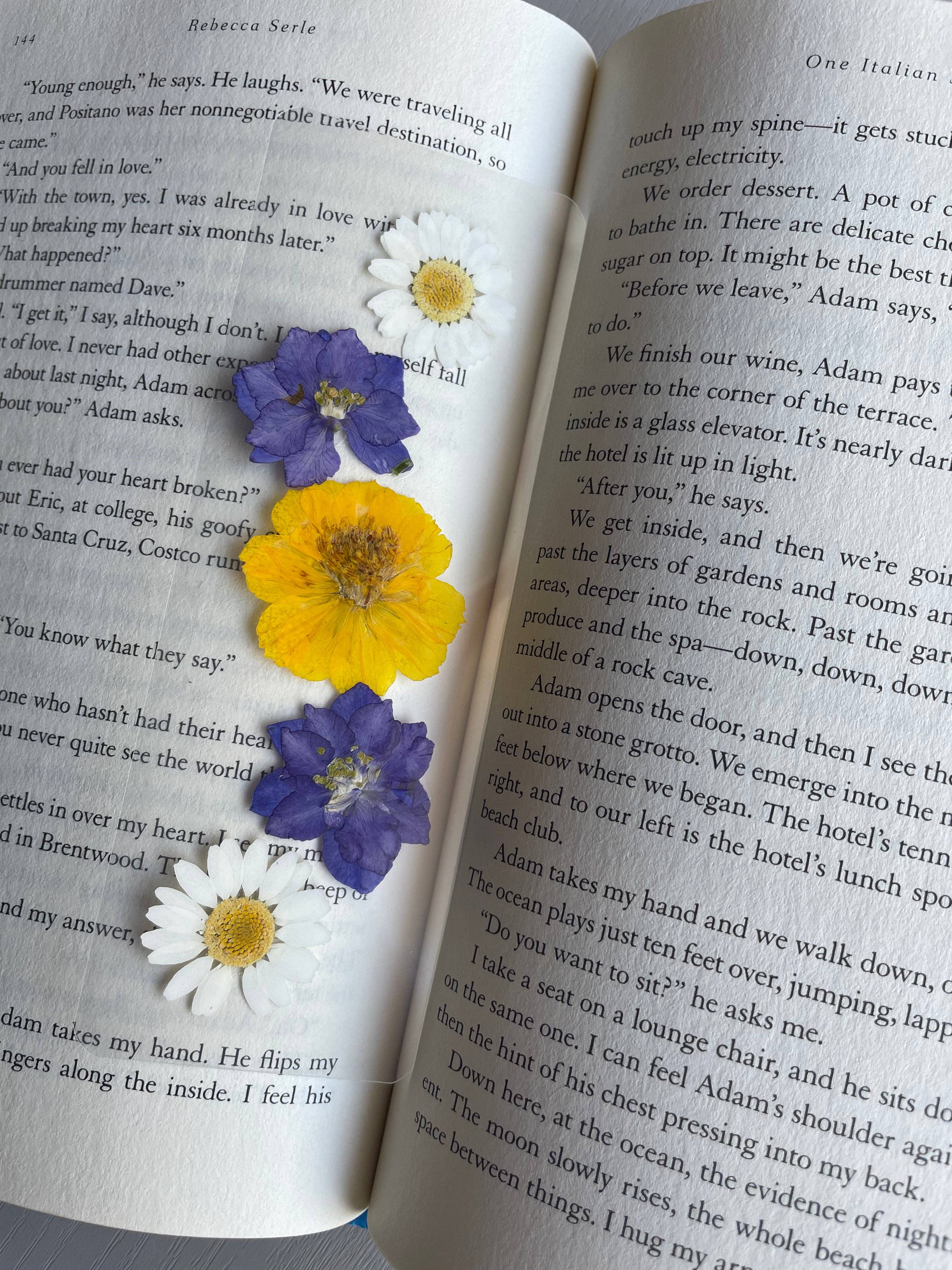 Page Petal - Wholesale Bookmark - Violet Sorrengail Bookmark3