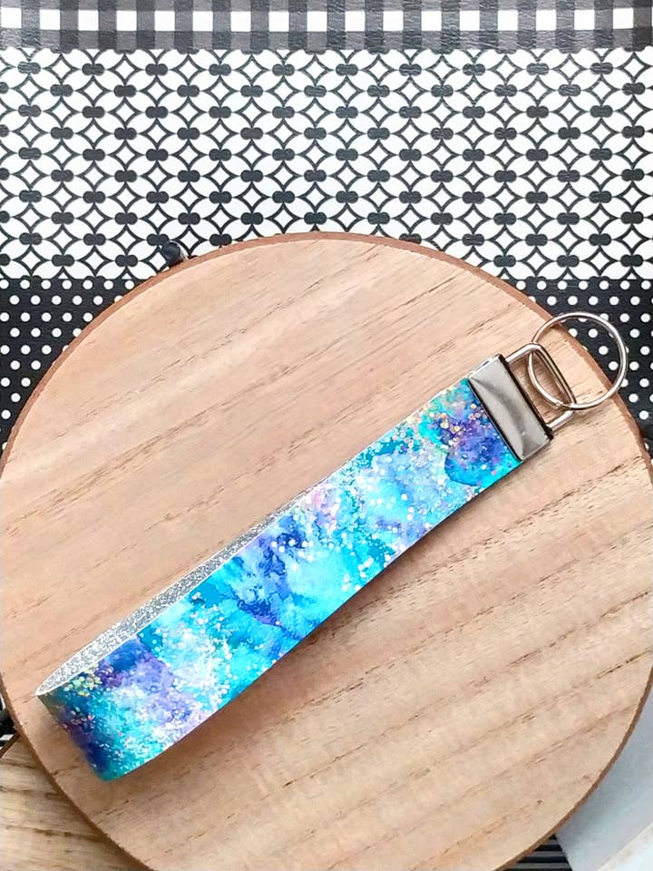 Porte-clés à lanière pailletée cascade pour la vente par Happy Hamster Creations