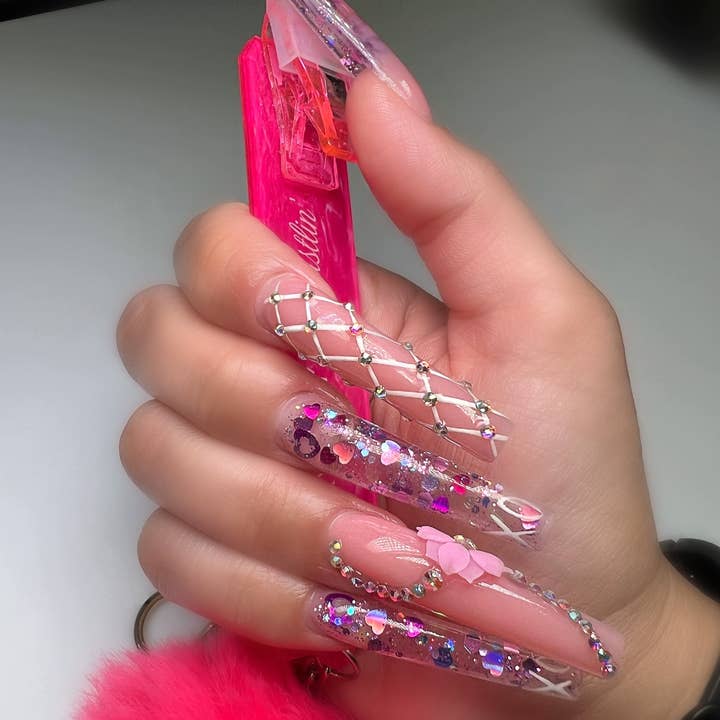 NABulous - Wholesale Keychain - Women's - Long Nails Card Grabber | NABulous19