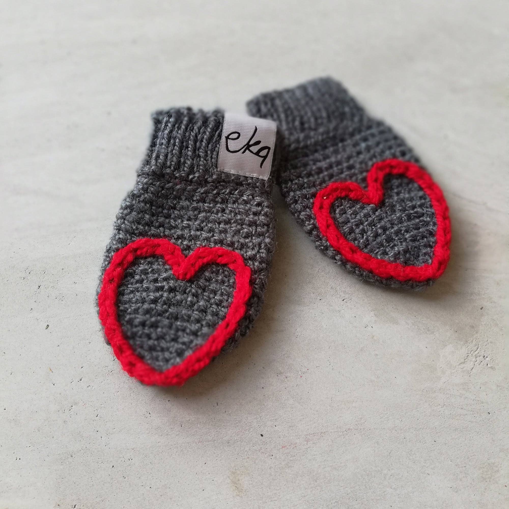 EKA – wholesale Mittens – Child – New Born Baby Heart Mittens16