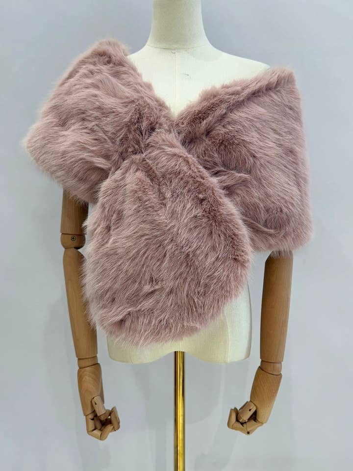 Invitadissimas - Wholesale Fur/Faux Fur Coat - Women's - Synthetic fur stole L80522